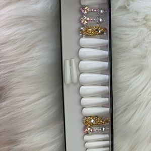 Press on nails-white with gold chain and bling